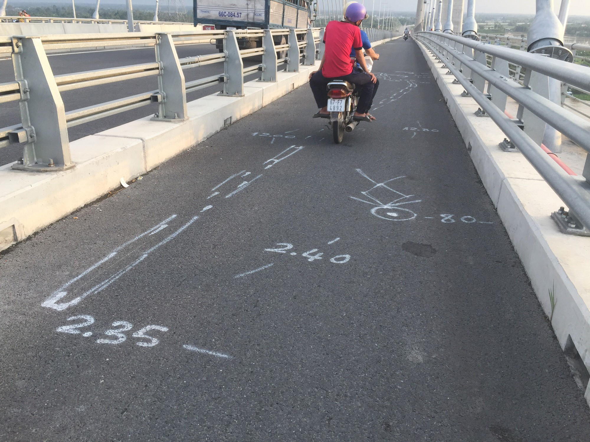 &ldquo;Điểm đen&rdquo; tai nạn giao th&ocirc;ng ở cầu Cao L&atilde;nh - Ảnh 4.