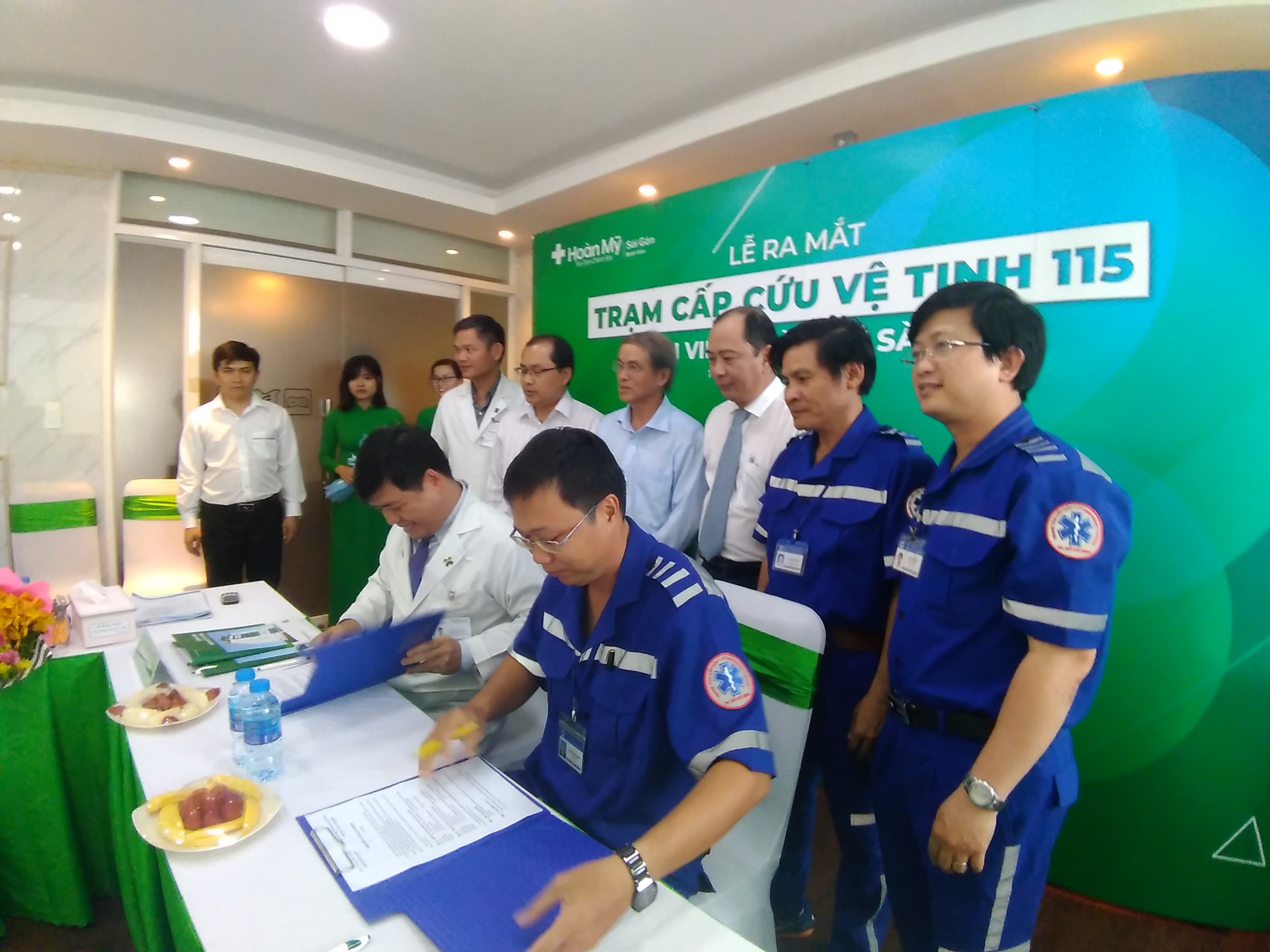 Thay thế thận tr&ecirc;n xe cấp cứu trước khi đưa về bệnh viện - Ảnh 1.