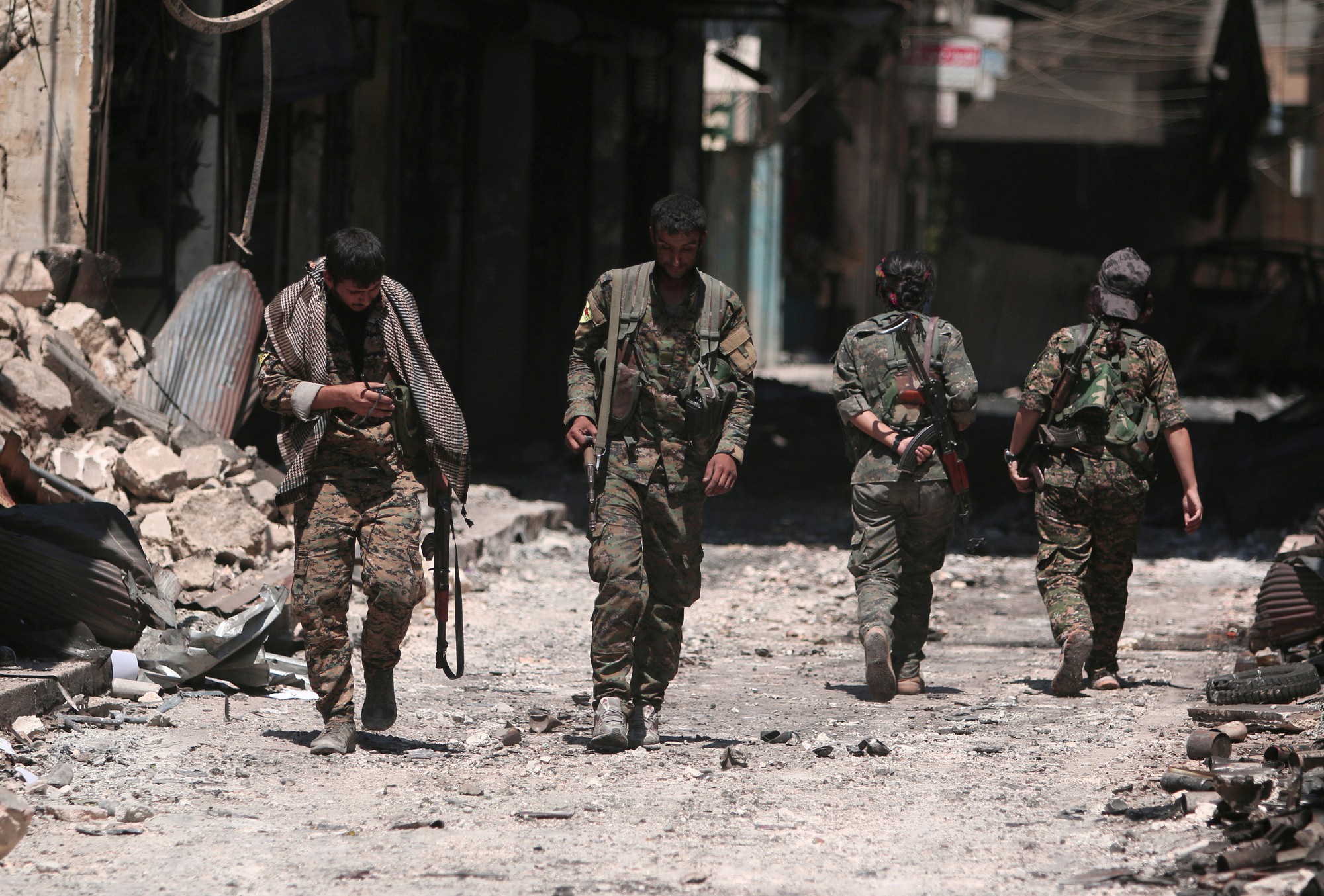 Thất vọng với Mỹ, người Kurd ở Syria cầu cứu Nga và ông Assad