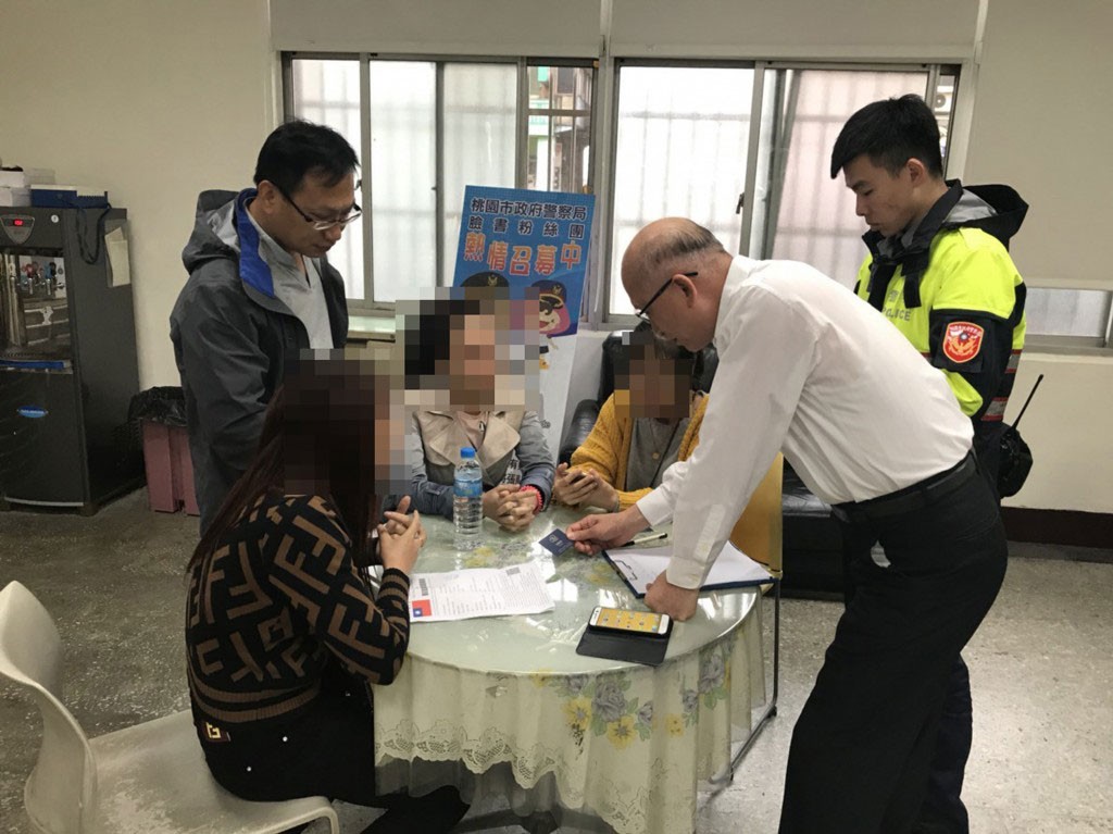 Ngừng visa Quan Hồng, công ty du lịch chới với