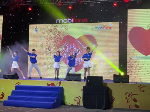 Nhiều sân chơi cho công nhân