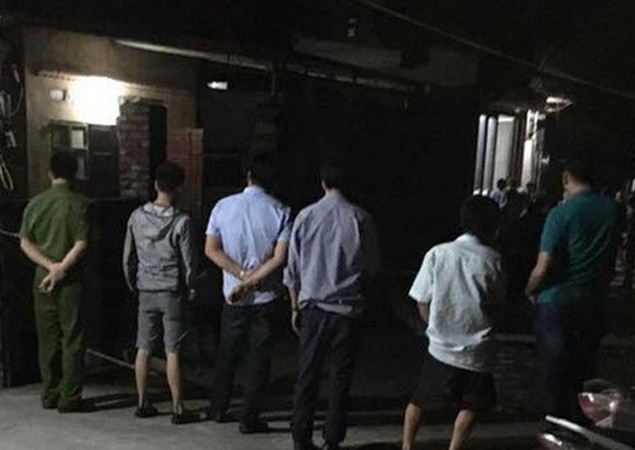 Em chồng xông vào nhà chém chị dâu tử vong