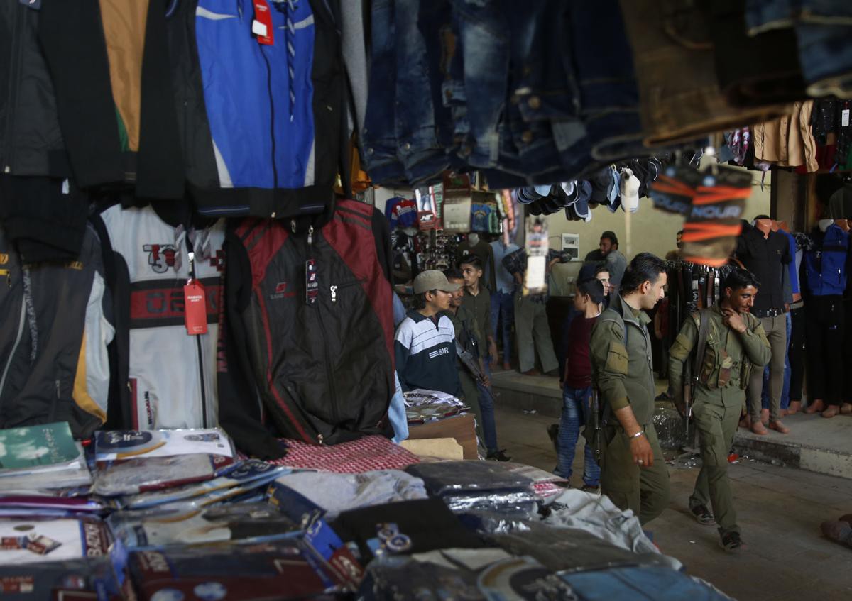 Mỹ r&uacute;t qu&acirc;n khỏi Syria nhưng sẽ để lại vũ kh&iacute; cho người Kurd? - Ảnh 3.