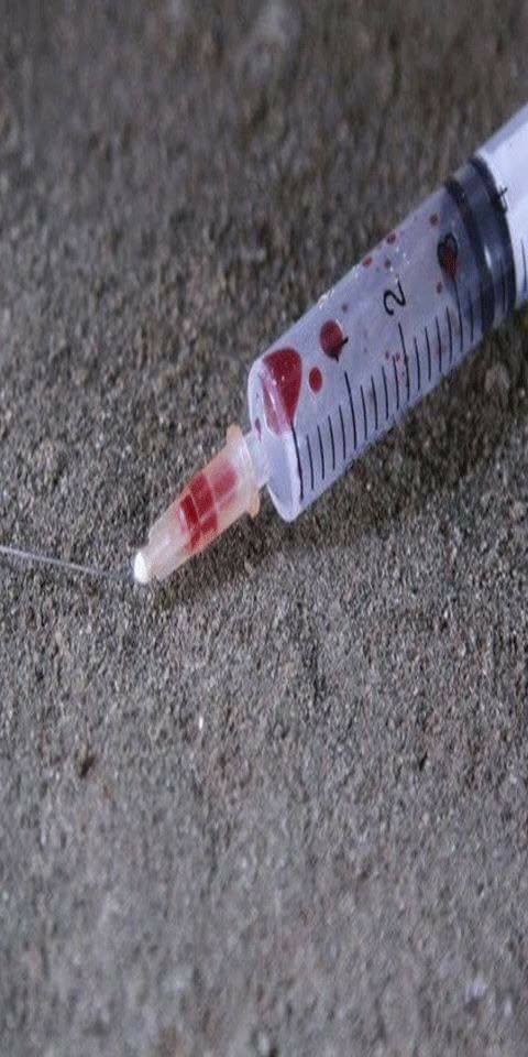 Bị kim tiêm nghi có HIV đâm trúng thì phải làm gì?