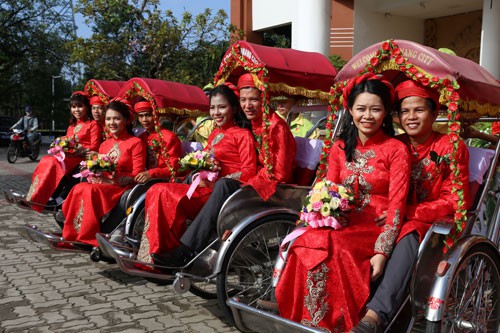 Đà Nẵng: Ấm áp lễ cưới tập thể cho đoàn viên