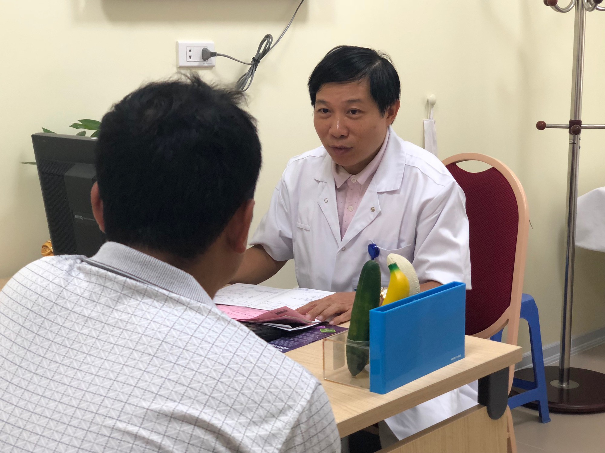 Lọc “tinh binh” cho nam thanh niên mới lấy vợ bị ung thư “của quý”
