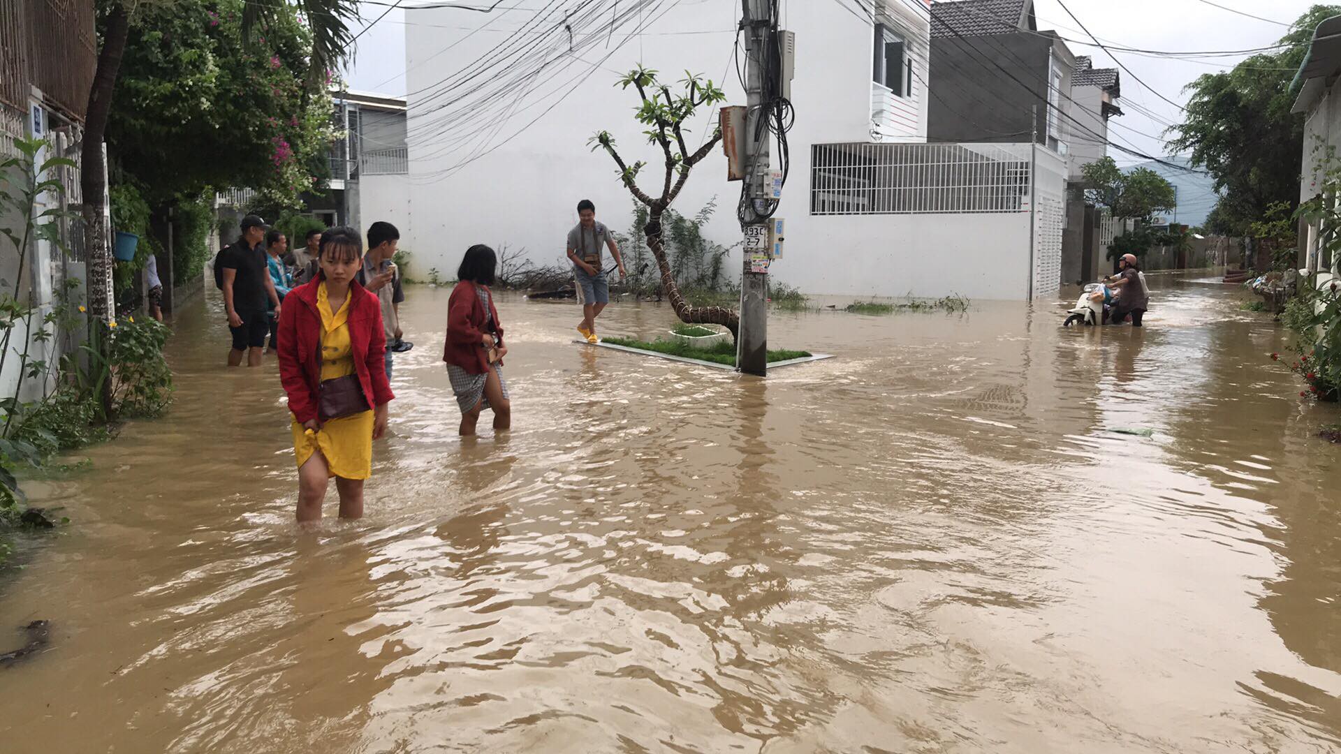 Nha Trang: Khách sạn kêu trời vì mưa lũ, ế ẩm