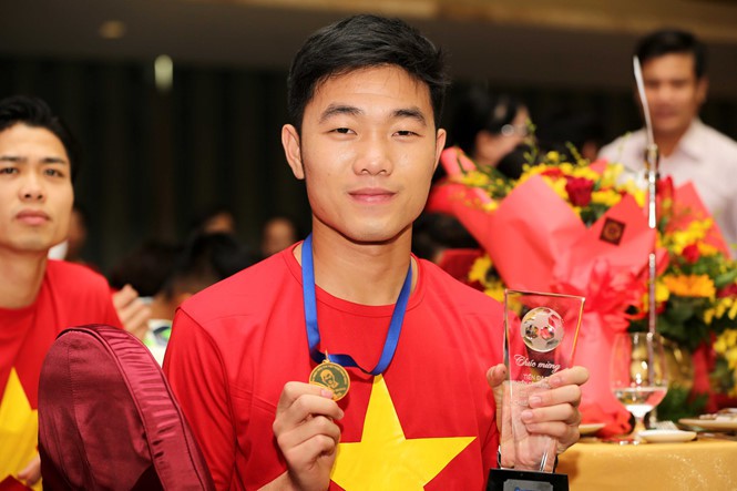 Thăm nhà tiền vệ Lương Xuân Trường, phát hiện điều bất ngờ - Ảnh 1.