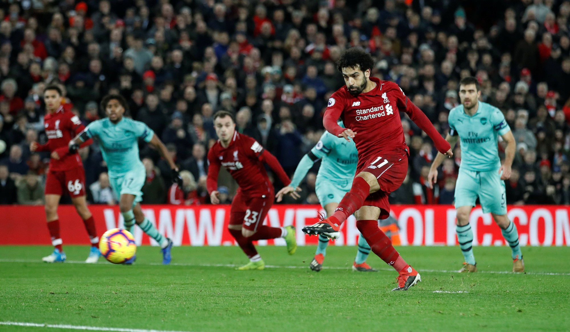 Liverpool vùi dập Arsenal đêm cuối năm ở Anfield - Ảnh 6.