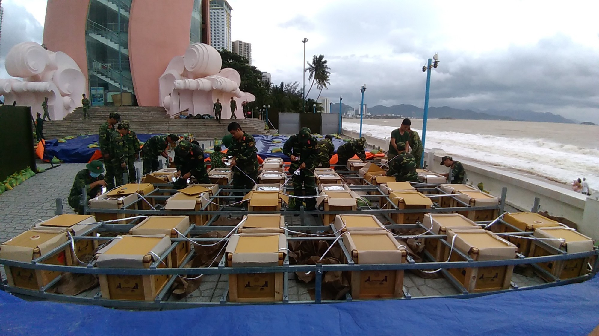 Cận cảnh "trận địa" pháo hoa chào năm mới 2019