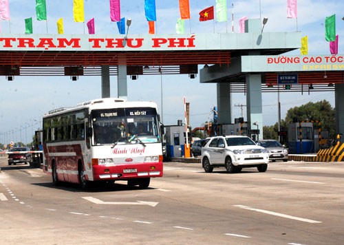 Từ 0 giờ ngày 1-1-2019, tạm dừng thu phí cao tốc TP HCM-Trung Lương