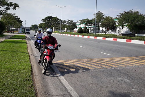 Cẩn thận với gờ giảm tốc