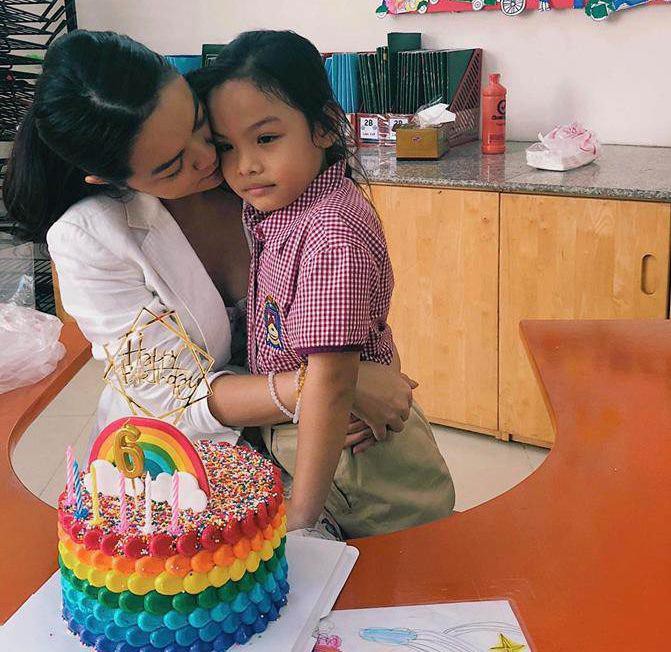 Nỗi l&ograve;ng thương con v&ocirc; tận của sao Việt sau ly h&ocirc;n - Ảnh 2.