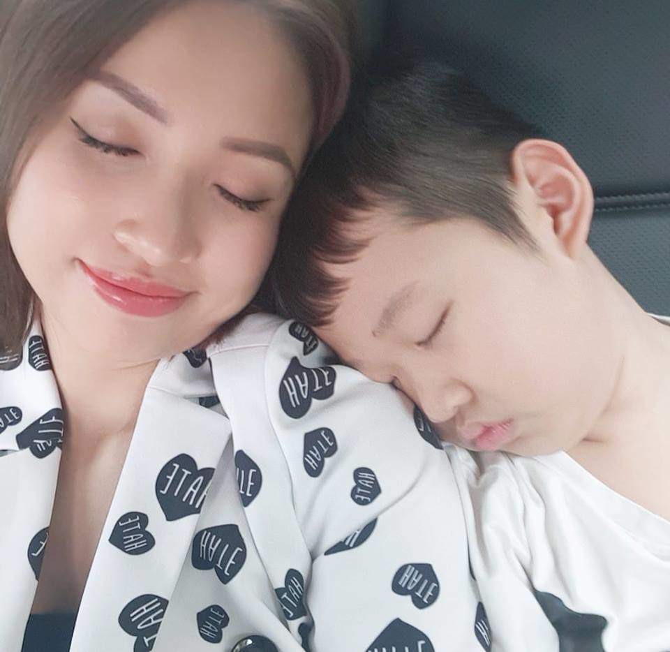 Nỗi l&ograve;ng thương con v&ocirc; tận của sao Việt sau ly h&ocirc;n - Ảnh 5.