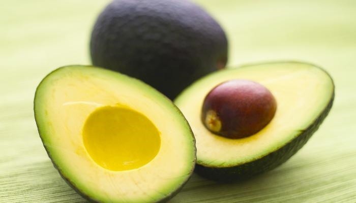 Mẹo n&agrave;y nhận ra ngay tr&aacute;i c&acirc;y ch&iacute;n &eacute;p, ch&iacute;n thuốc - Ảnh 1.