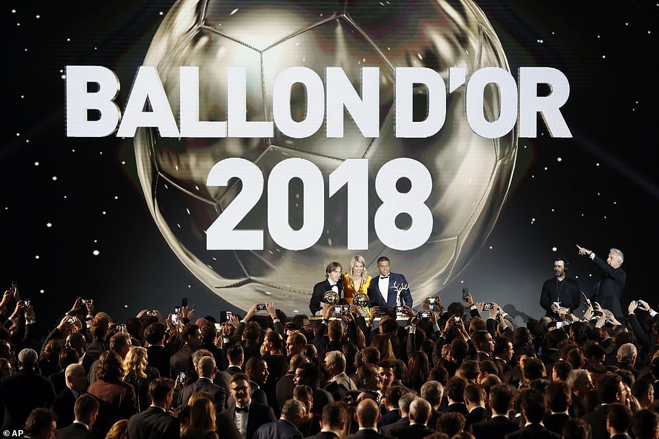 Hậu kỷ nguy&ecirc;n Messi-Ronaldo, Luka Modric chiến thắng Quả b&oacute;ng v&agrave;ng - Ảnh 3.