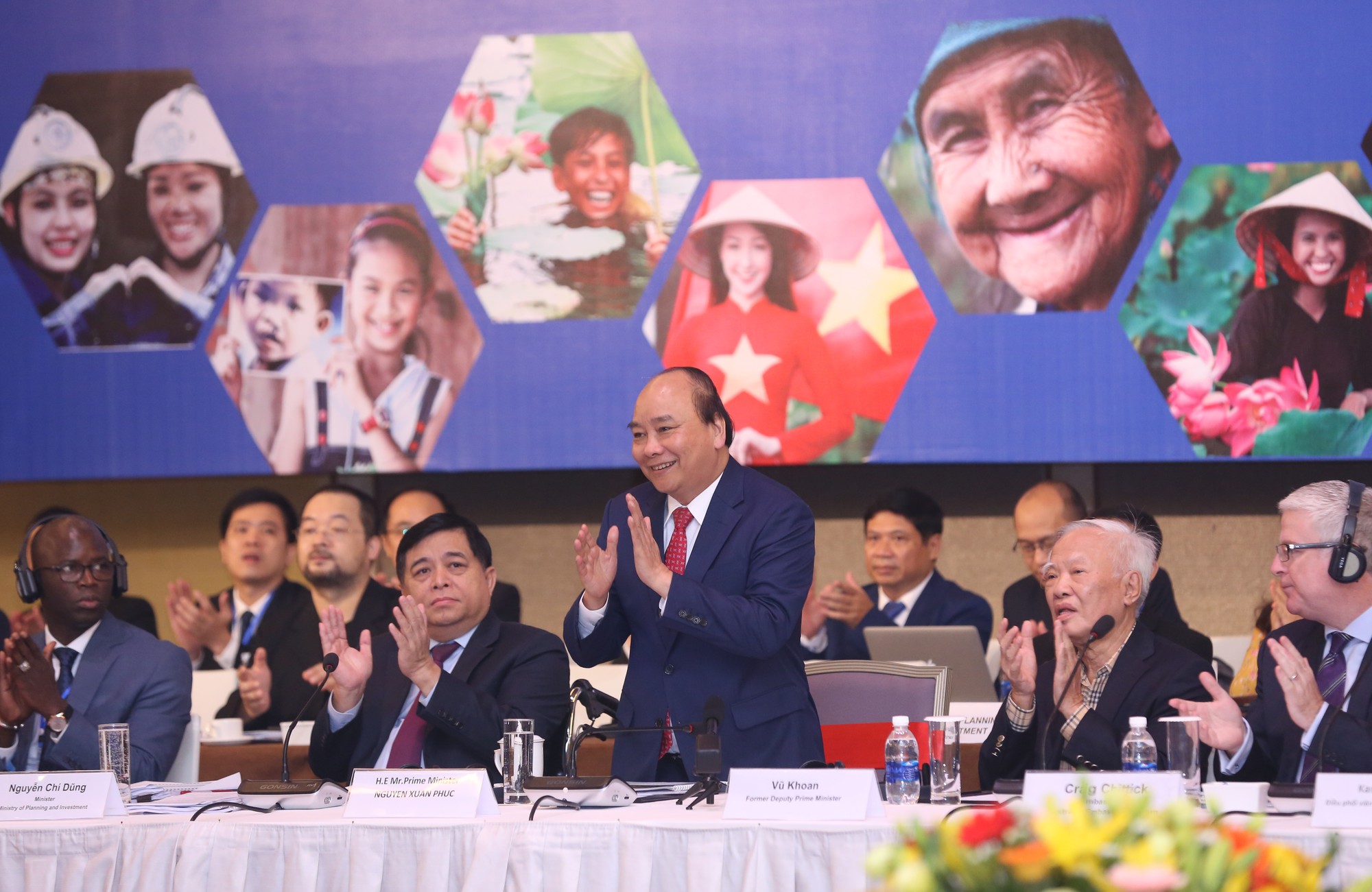 Đi bằng chân của mình