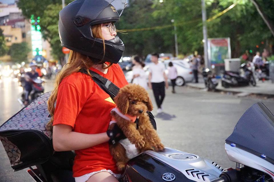 S&acirc;n Mỹ Đ&igrave;nh nhuộm đỏ, n&oacute;ng rực trước trận Việt Nam-Philippines - Ảnh 17.