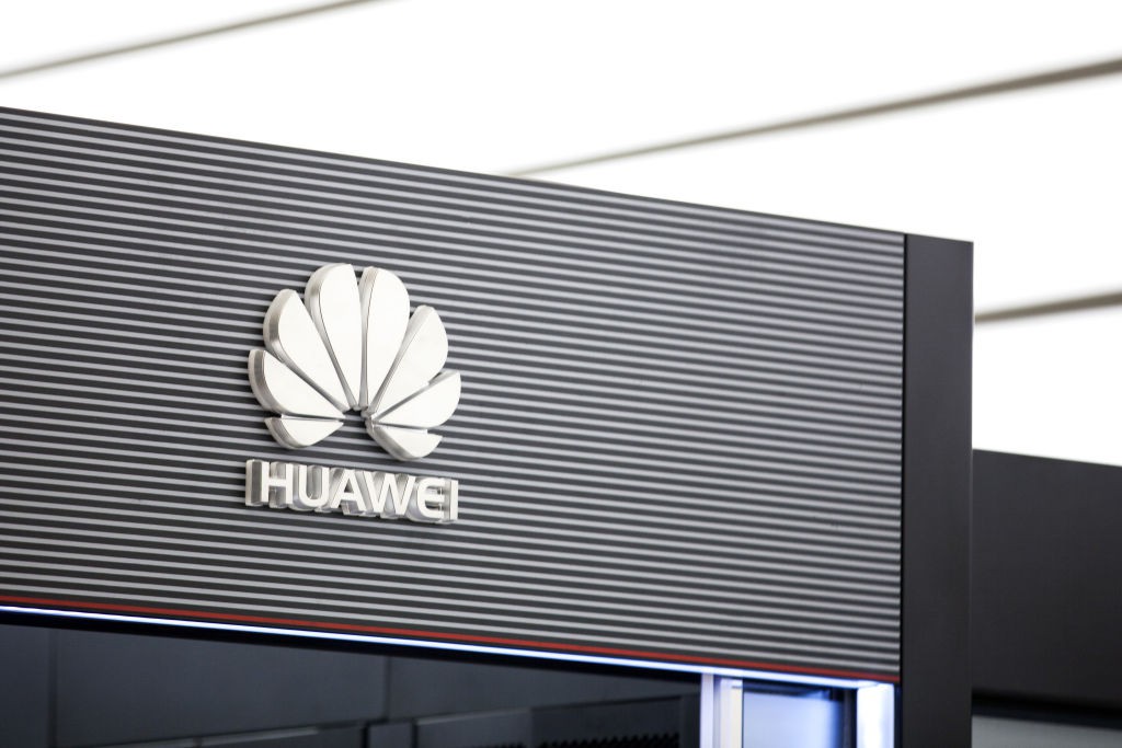 Cái cớ thật sự của Mỹ đằng sau vụ bắt giám đốc tài chính Huawei