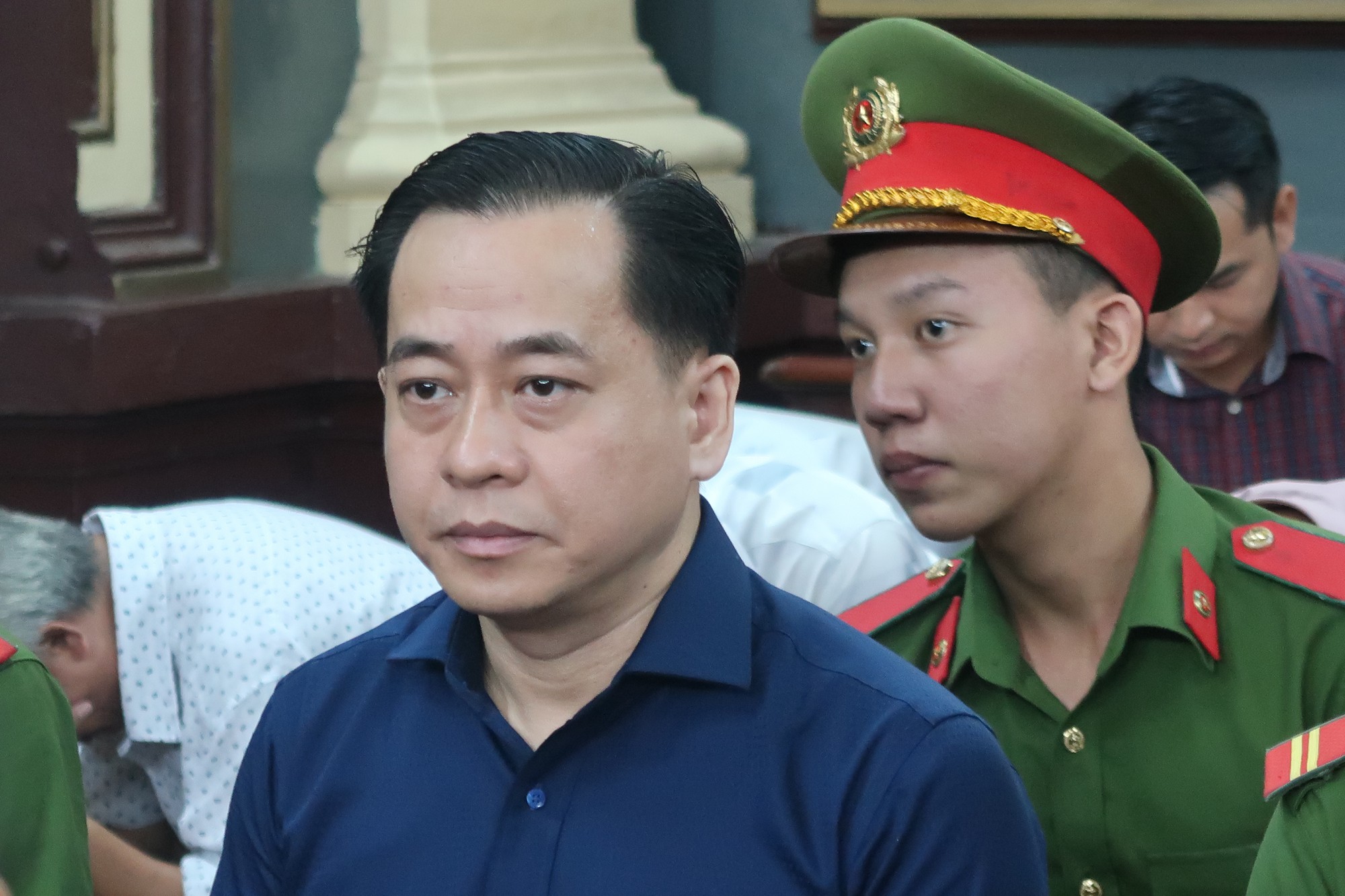 Vũ nh&ocirc;m l&agrave; nạn nh&acirc;n của Trần Phương B&igrave;nh? - Ảnh 1.