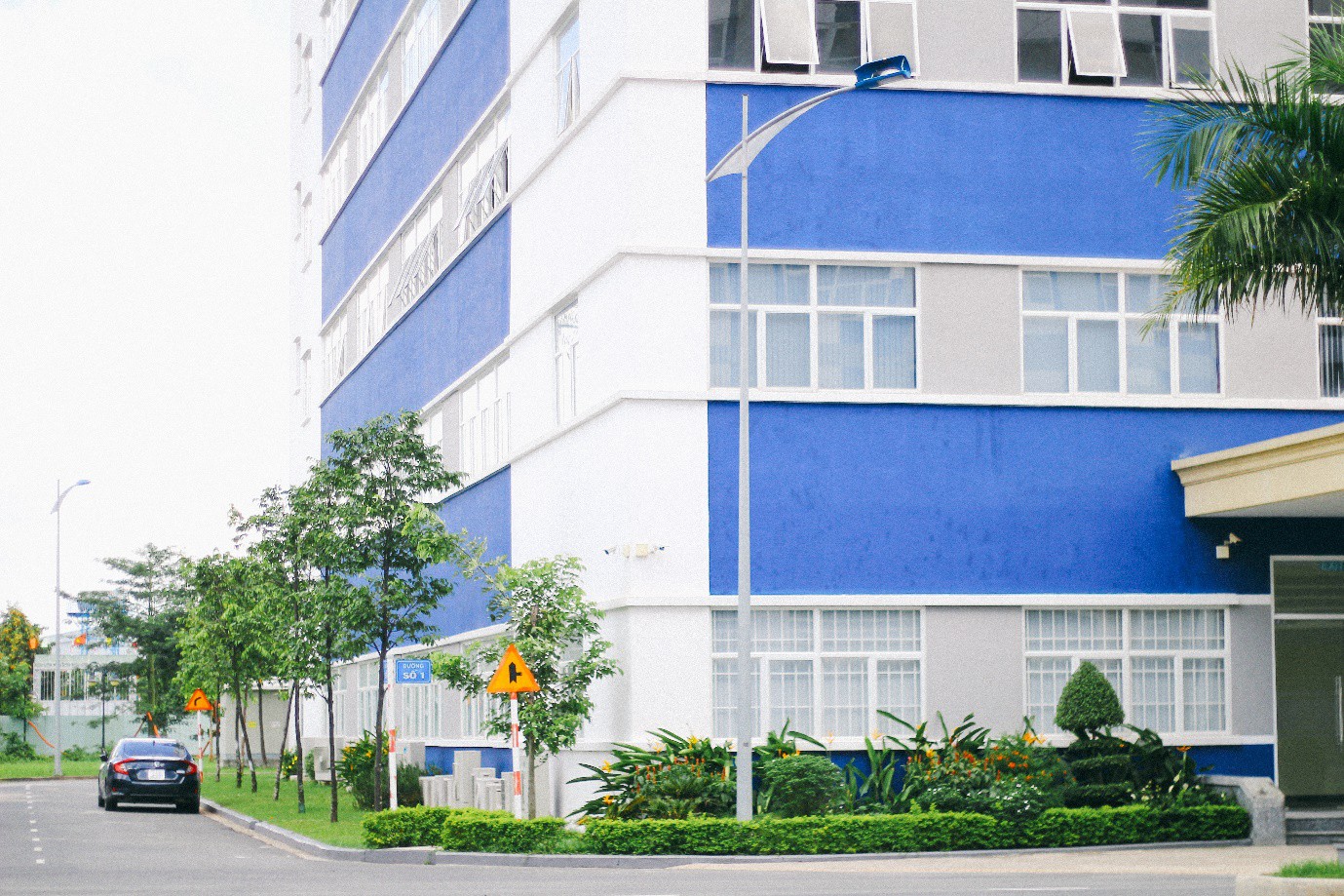 Nhà xưởng cao tầng – bài toán chọn thuê nhà xưởng công nghiệp - Ảnh 2.