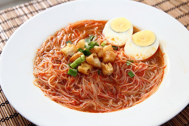 Ăn g&igrave; khi đến Kuala Lumpur ủng hộ tuyển Việt Nam? - Ảnh 12.