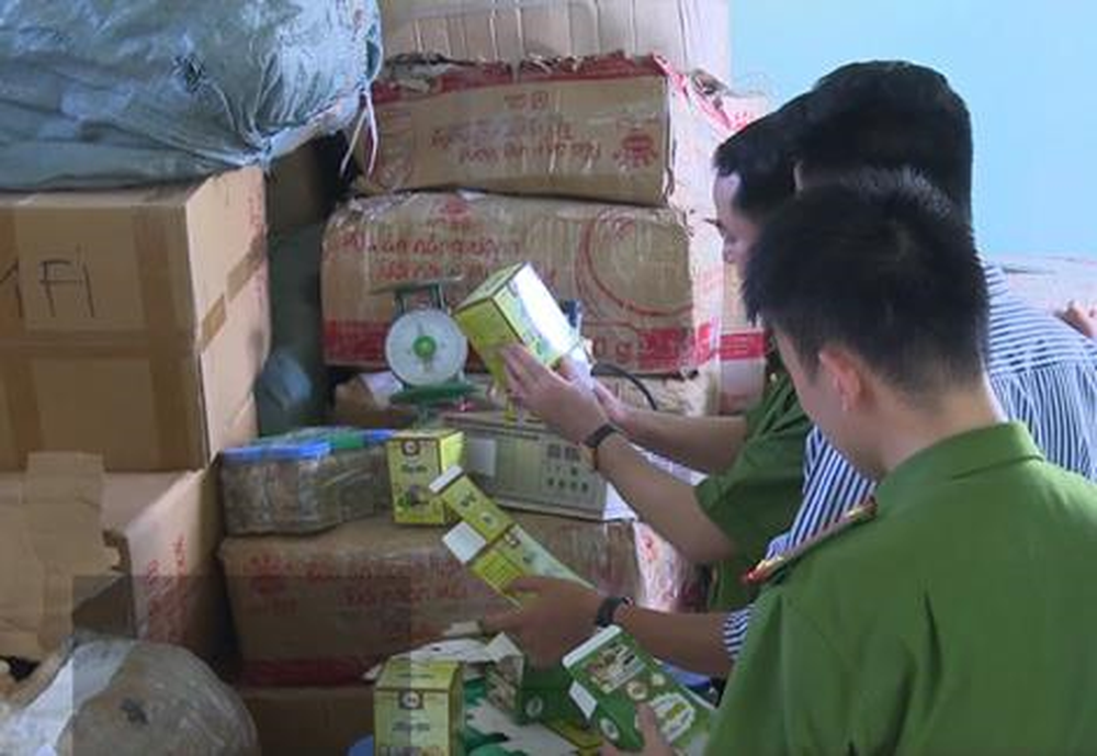 Cảnh báo sản phẩm Giảm cân Đông y Hoàng Dung giả mạo giấy xác nhận công bố