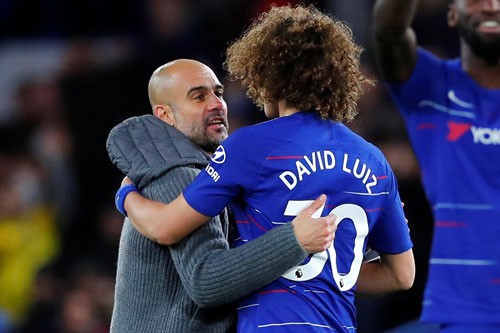 Guardiola không phục, David Luiz thành người hùng