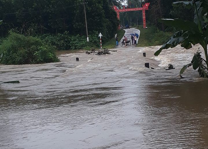 Sau Đà Nẵng, đến lượt nhiều vùng ở Quảng Nam ngập cục bộ