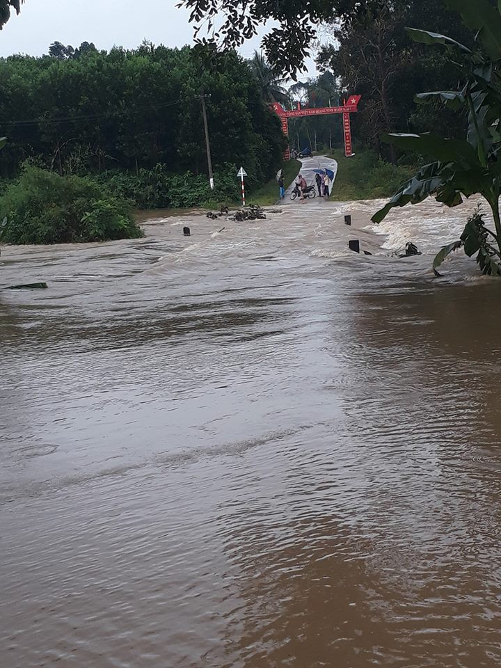 Sau Đà Nẵng, đến lượt nhiều vùng ở Quảng Nam ngập cục bộ - Ảnh 1.