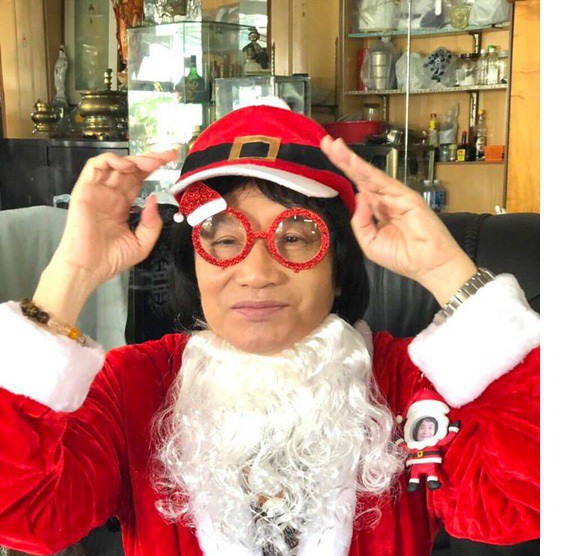 Minh Vương hóa thân ông già Noel trong ngày giỗ Minh Phụng