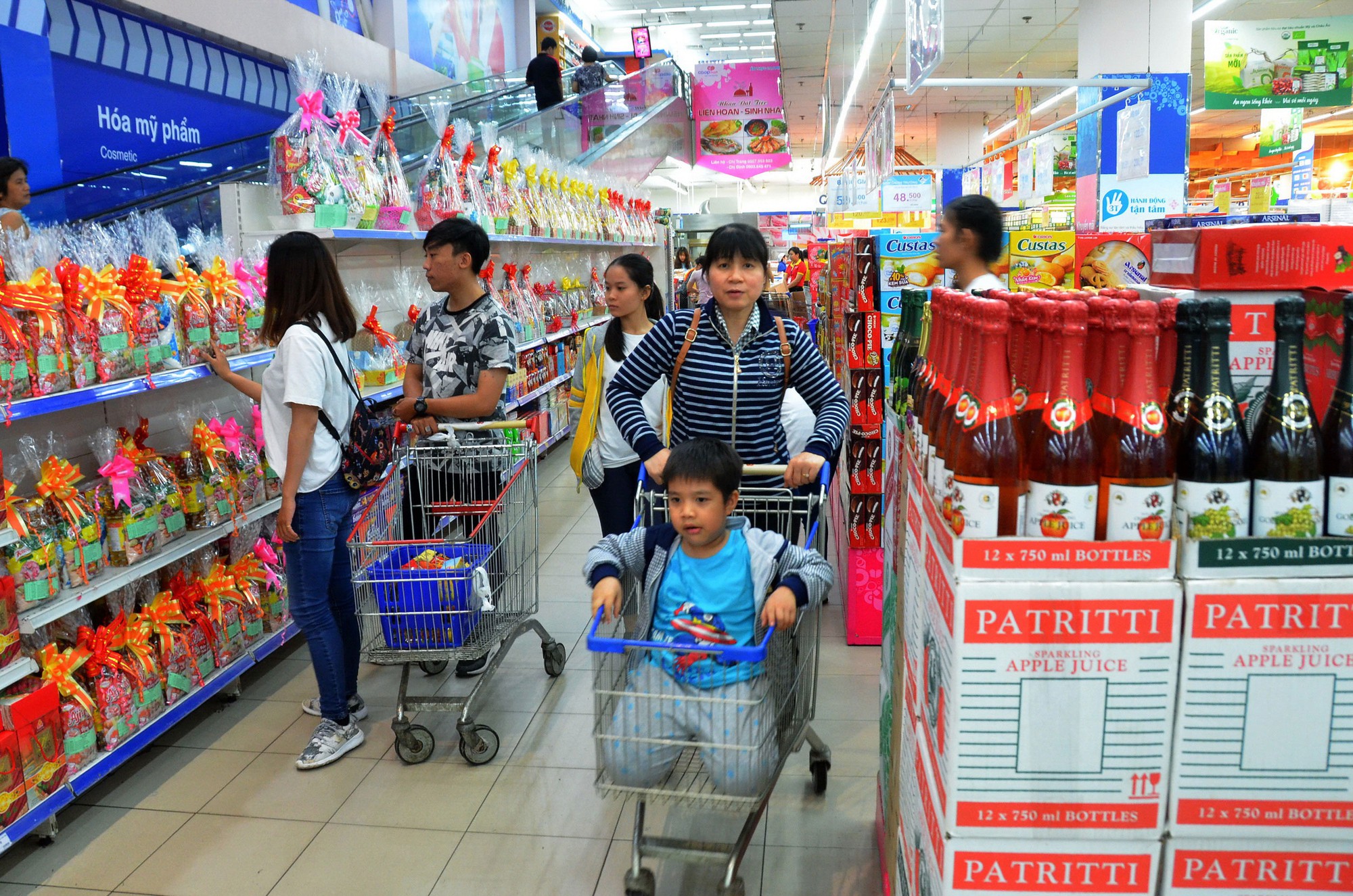 Chộn rộn mua sắm Tết