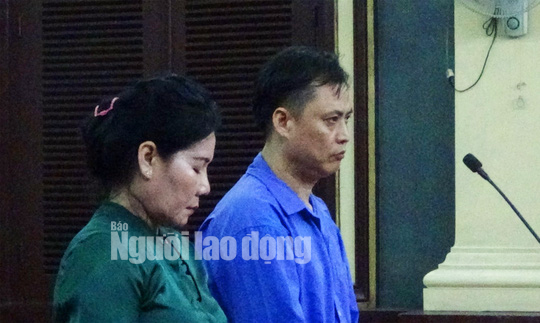 Chạy &aacute;n kỷ luật cho chồng, vợ trung t&aacute; c&ocirc;ng an l&atilde;nh &aacute;n - Ảnh 2.