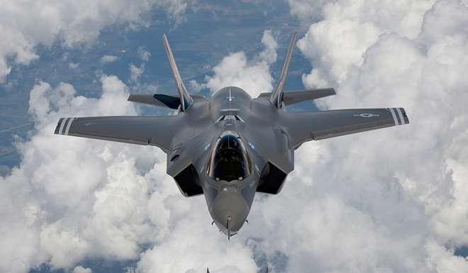 F-35 của Mỹ v&agrave; J-20 của Trung Quốc l&ecirc;n b&agrave;n c&acirc;n - Ảnh 2.