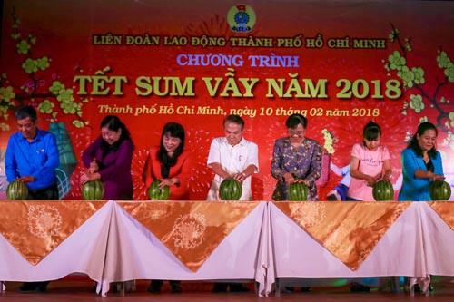 Ấm áp Tết đoàn viên