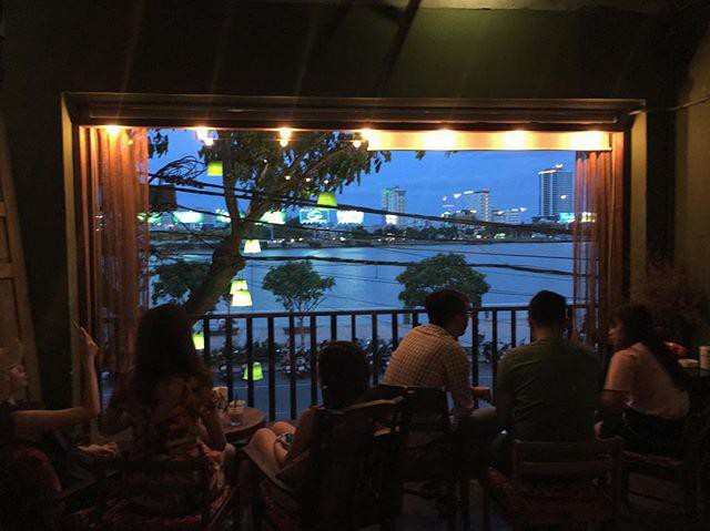 Tới Đà Nẵng đừng quên những quán cafe có view "bạc tỷ" này!