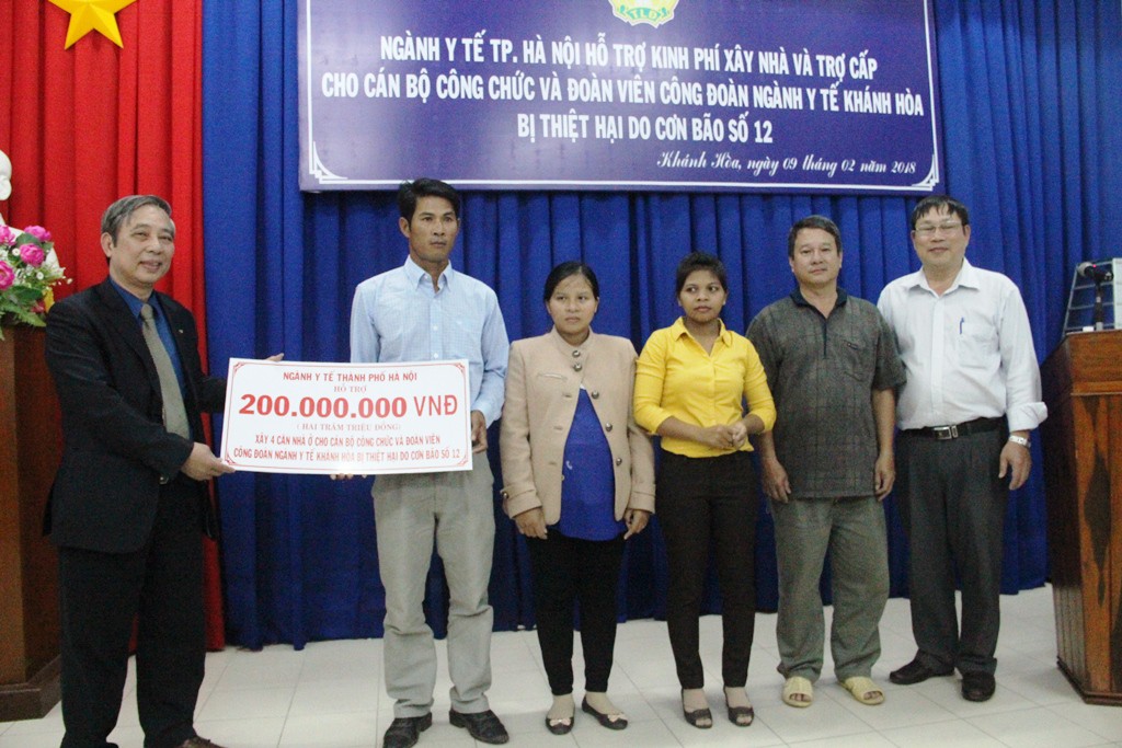 Hơn 500 suất qu&agrave; Tết cho đo&agrave;n vi&ecirc;n C&ocirc;ng đo&agrave;n ng&agrave;nh y tế - Ảnh 3.