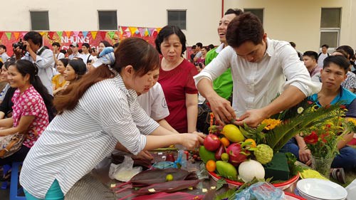 Mang Tết đến công nhân nghèo