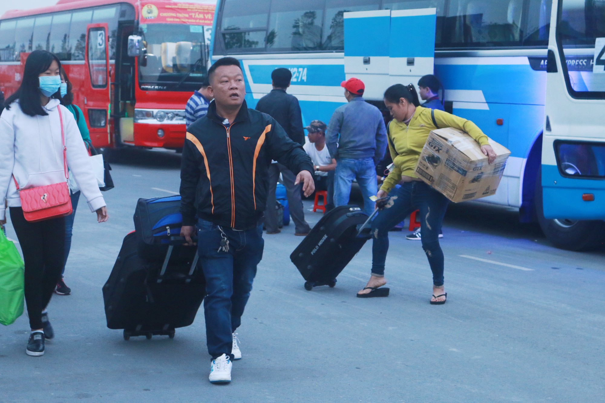 Chia sẻ cùng người lao động khó khăn - Ảnh 3.