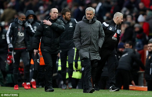 Mourinho: Nên trao giải HLV tốt nhất Premier League cho tôi - Ảnh 2.