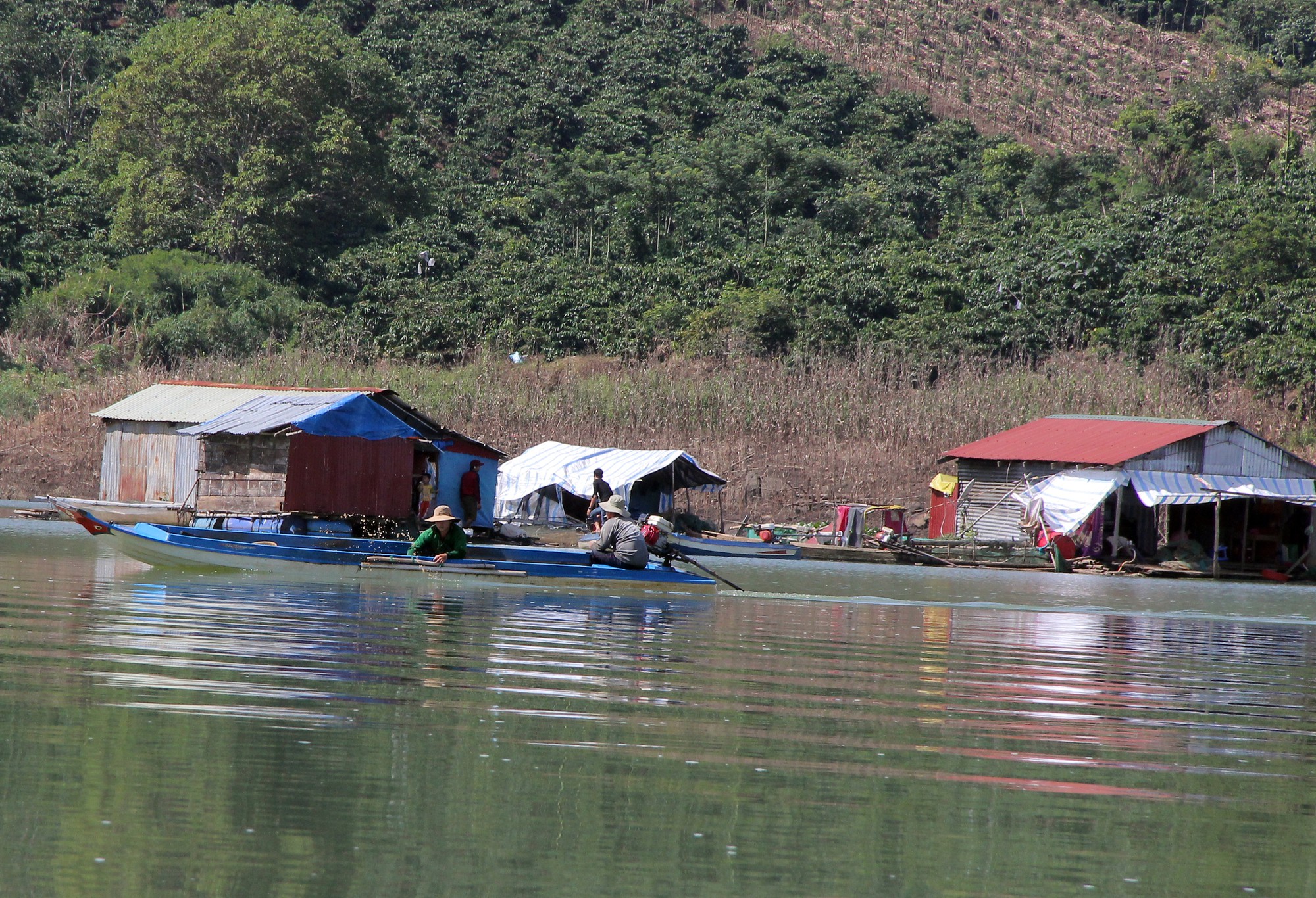 Tết kh&ocirc;ng qu&ecirc; hương - Ảnh 2.