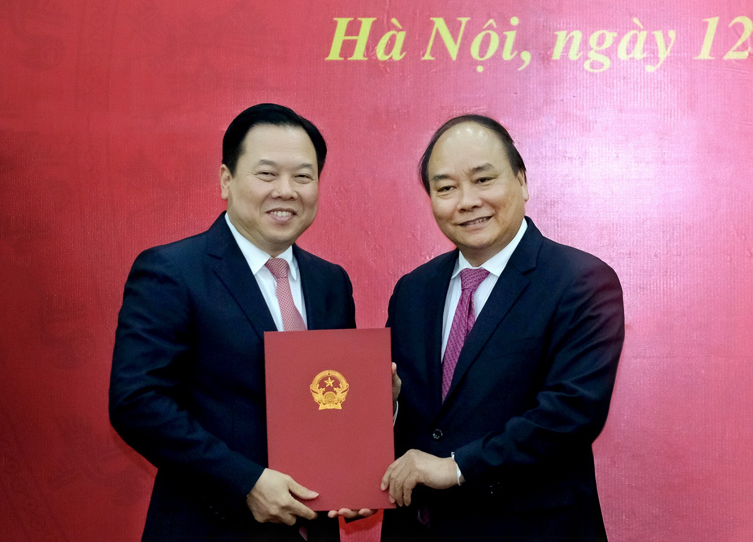 Thủ tướng trao quyết định bổ nhiệm Chủ tịch Ủy ban Quản lý vốn Nhà nước tại DN
