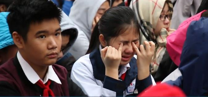 Người thầy khiến hàng ngàn học sinh bật khóc