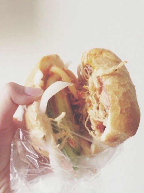 Những qu&aacute;n b&aacute;nh m&igrave; ngon độc lạ chỉ c&oacute; ở S&agrave;i G&ograve;n, d&acirc;n &lsquo;s&agrave;nh ăn&rsquo; nhất định đừng bỏ lỡ! - Ảnh 6.