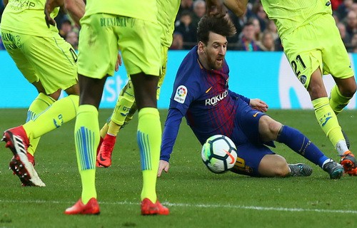 Tịt ngòi lần đầu sân nhà, Barcelona mất điểm trước Getafe - Ảnh 2.
