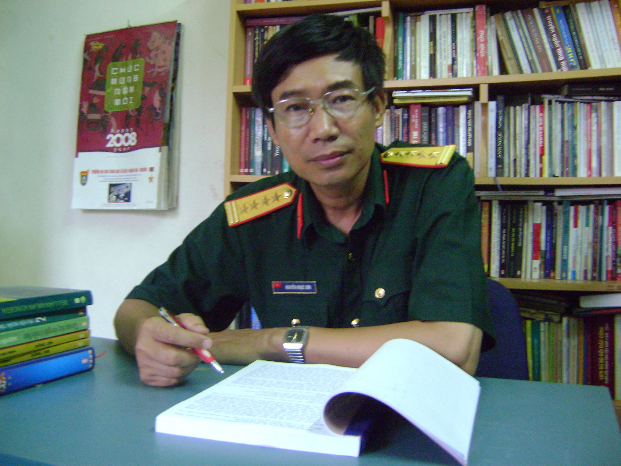 Nhà văn Sương Nguyệt Minh: Viết văn ngày Tết cực phiêu - Ảnh 1.