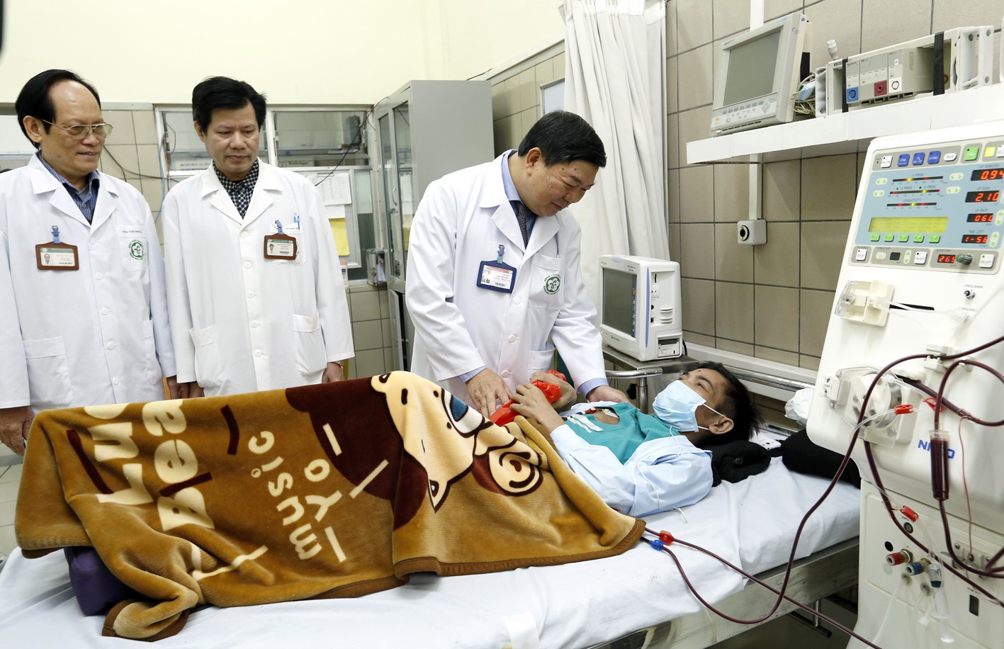 (Xuanonline 29Tet 14.2) Tết Nguy&ecirc;n đ&aacute;n: Bệnh nh&acirc;n nhận l&igrave; x&igrave;, ăn miễn ph&iacute; - Ảnh 7.