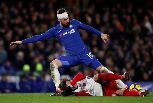 Hazard lập c&uacute; đ&uacute;p, Chelsea t&igrave;m lại niềm vui chiến thắng - Ảnh 3.