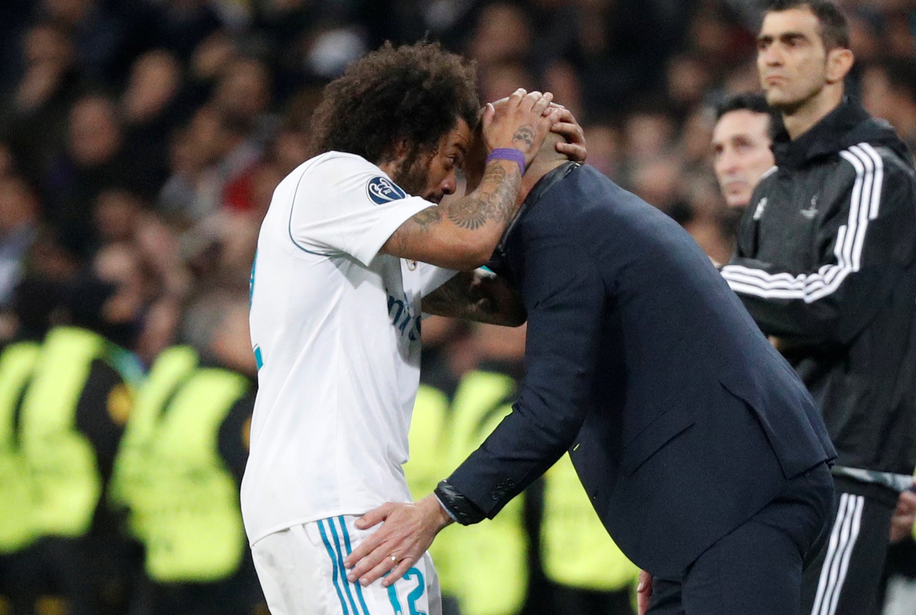 HLV Zidane cười tươi khi Ronaldo lập c&uacute; đ&uacute;p đ&aacute;nh bại PSG - Ảnh 3.