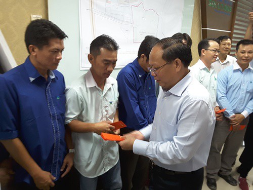Lãnh đạo TP HCM chúc tết công nhân Đa Phước